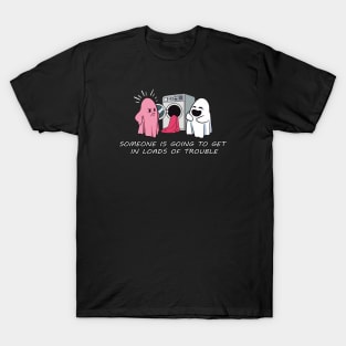 Mad Pink Ghost - Funny Ghost Puns T-Shirt